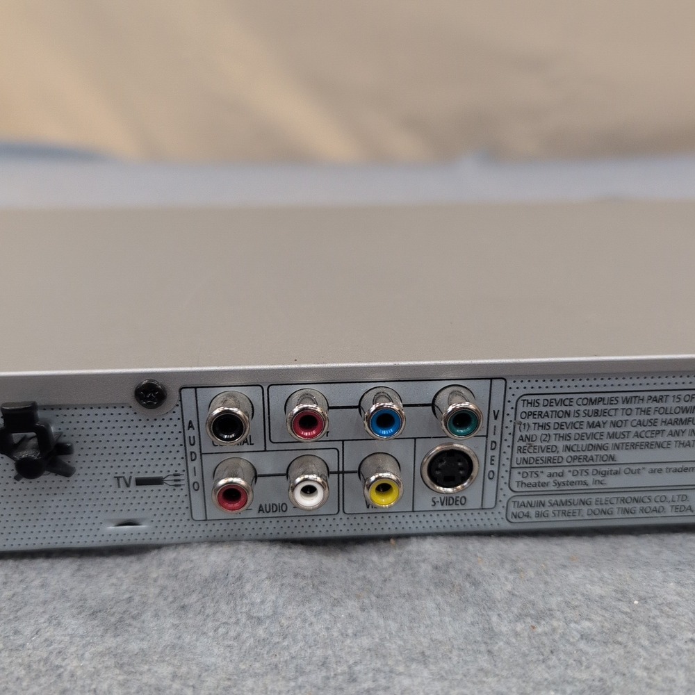 Samsung DVD-P241 Progressive Scan DVD Player Silver MP3 JPEG DVD-P241/XAA - Picture 6 of 8